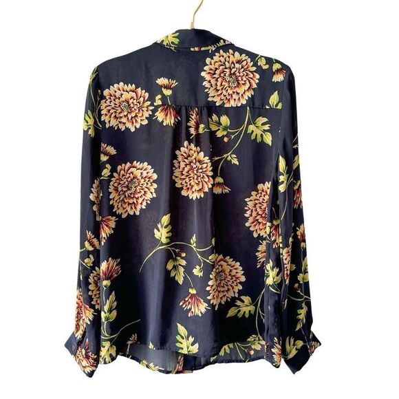 CAbi Daisy button down blouse Sz S - Picture 3 of 7